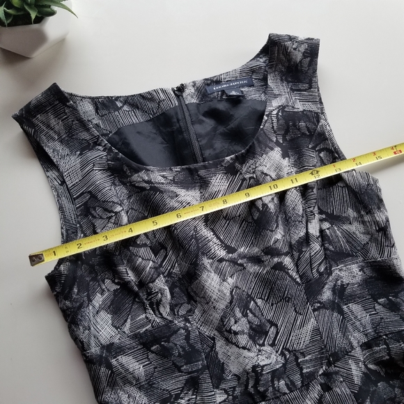 Banana Republic Women's Black & Gray Sleeveless Dress, Size 0 - Picture 8 of 13